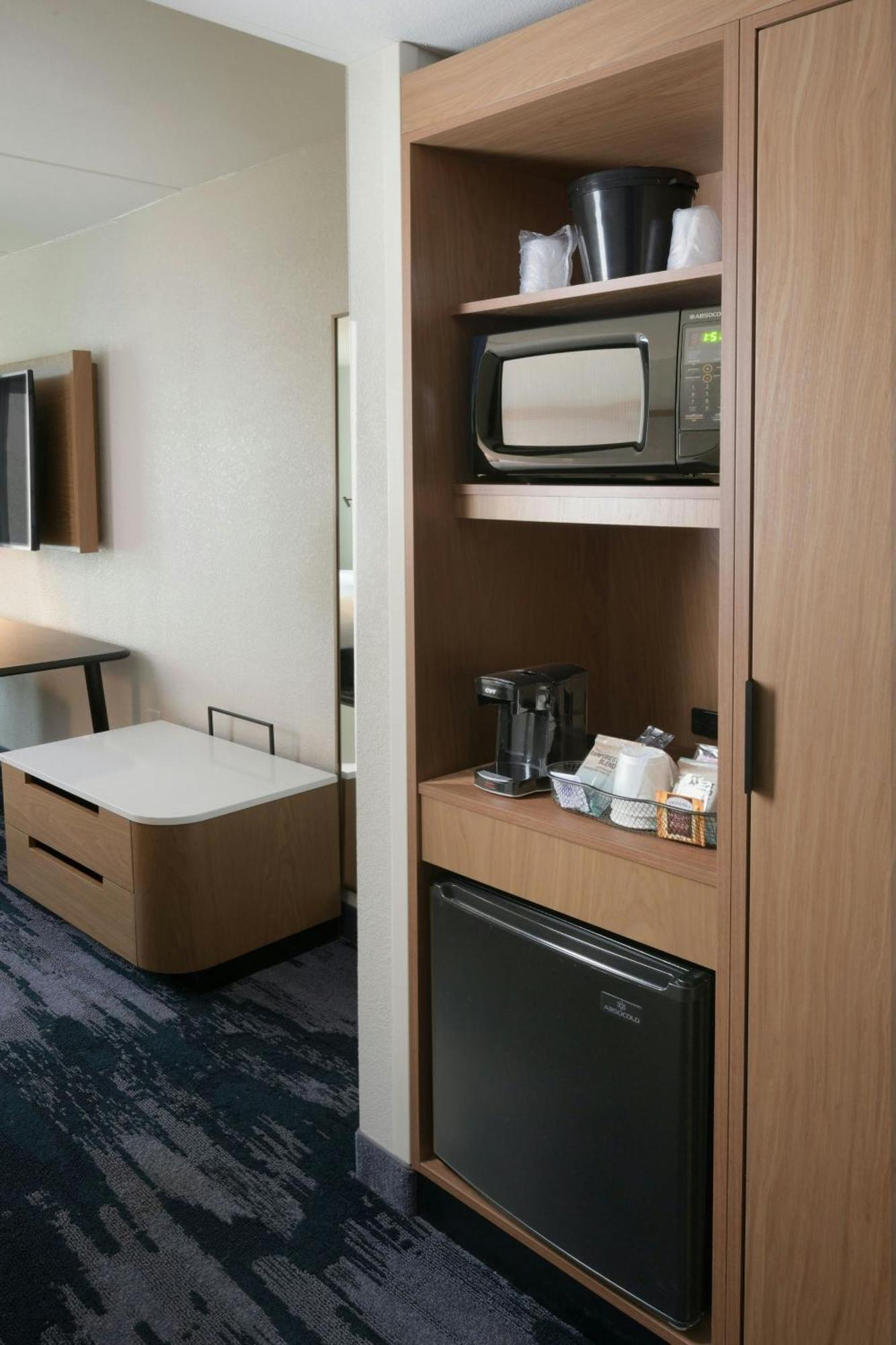 Fairfield & By Marriott Limerick Hotel 3*